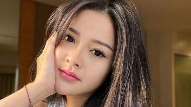 Profil Selebgram Bella Bonita yang Baru Saja Dinikahi Denny Caknan