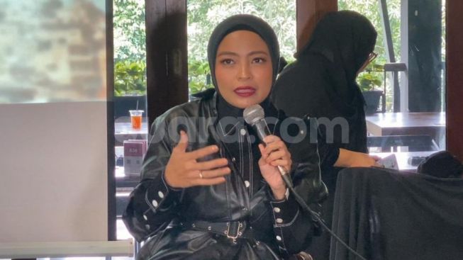 Posan Tobing Eks Drumer Kotak, Sebut Muka Tantri Kaya Pembantu, Warganet : Muka Masnya Juga Kaya Kang Kebon