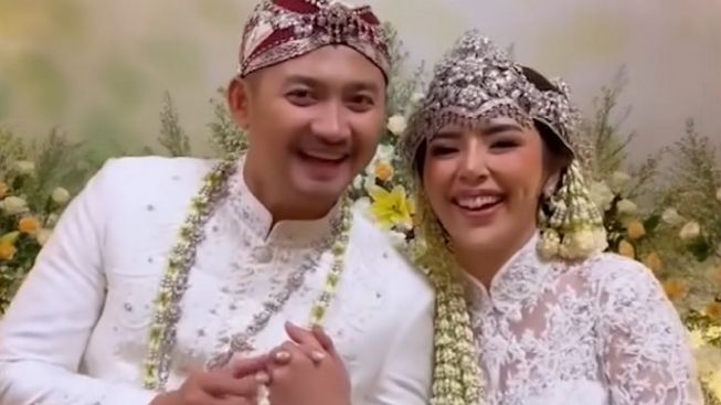 Angga Wijaya Mantan Suami Dewi Perssik Umbar Kemesraan dengan Istri, Saipul Jamil Ungkit Seks