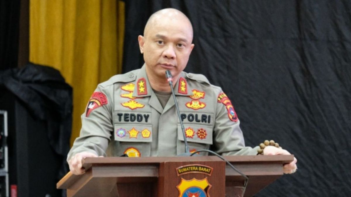 Kapolda Sumbar Teddy Minahasa [ANTARA]