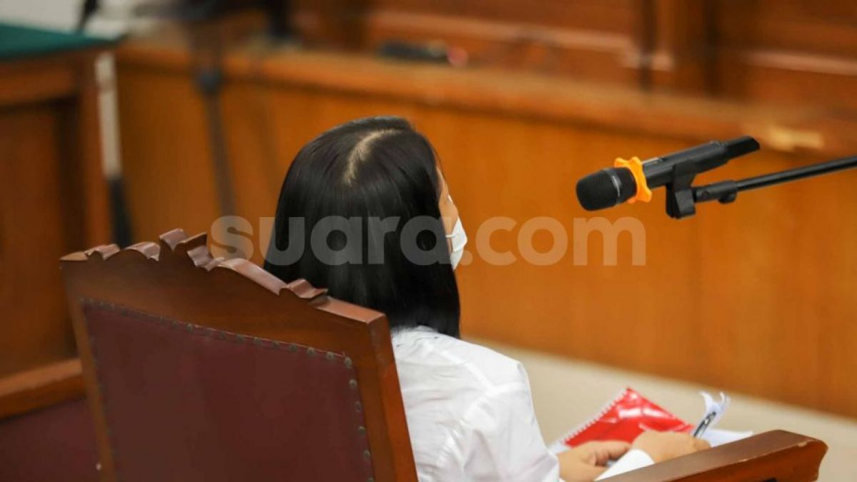 Putri Candrawathi ; Sidang Putri Candrawathi ; Sidang Ferdy Sambo [Suara.com/Alfian Winanto]