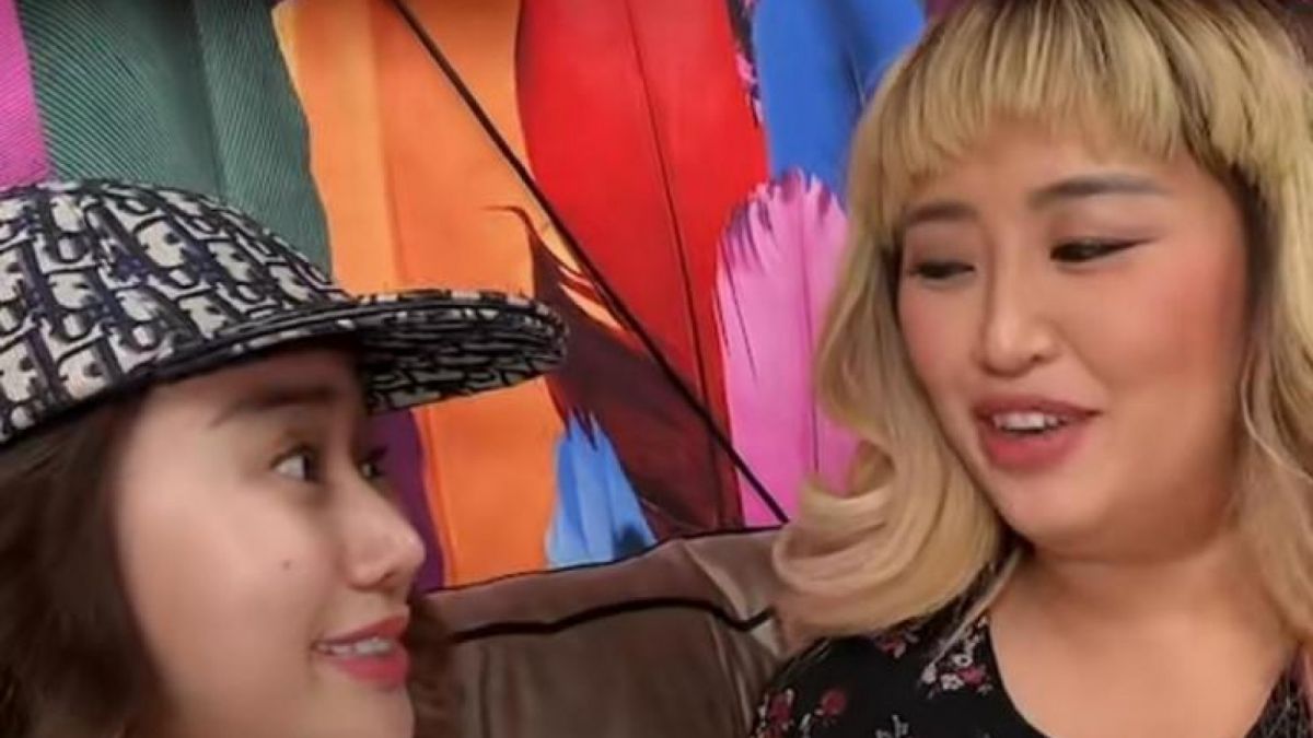 pinkan mambo dan denise chariesta