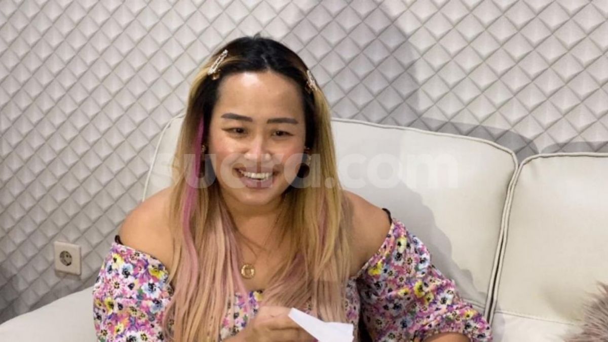 Pinkan Mambo tak mau membocorkan rahasia rekan duetnya tersebut [Youtube/ @Suaradotcom]