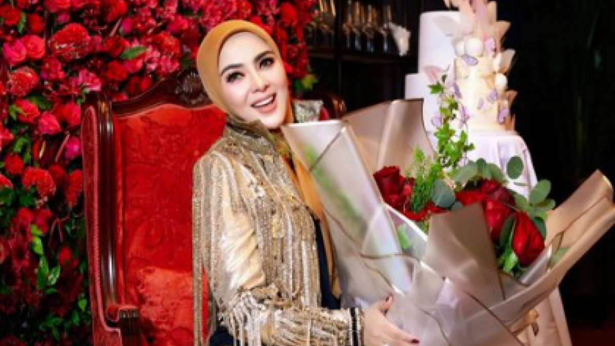 Syahrini sebagai brand ambassador dengan harga mencapai Rp1 miliar [instagram/princesssyahrini]