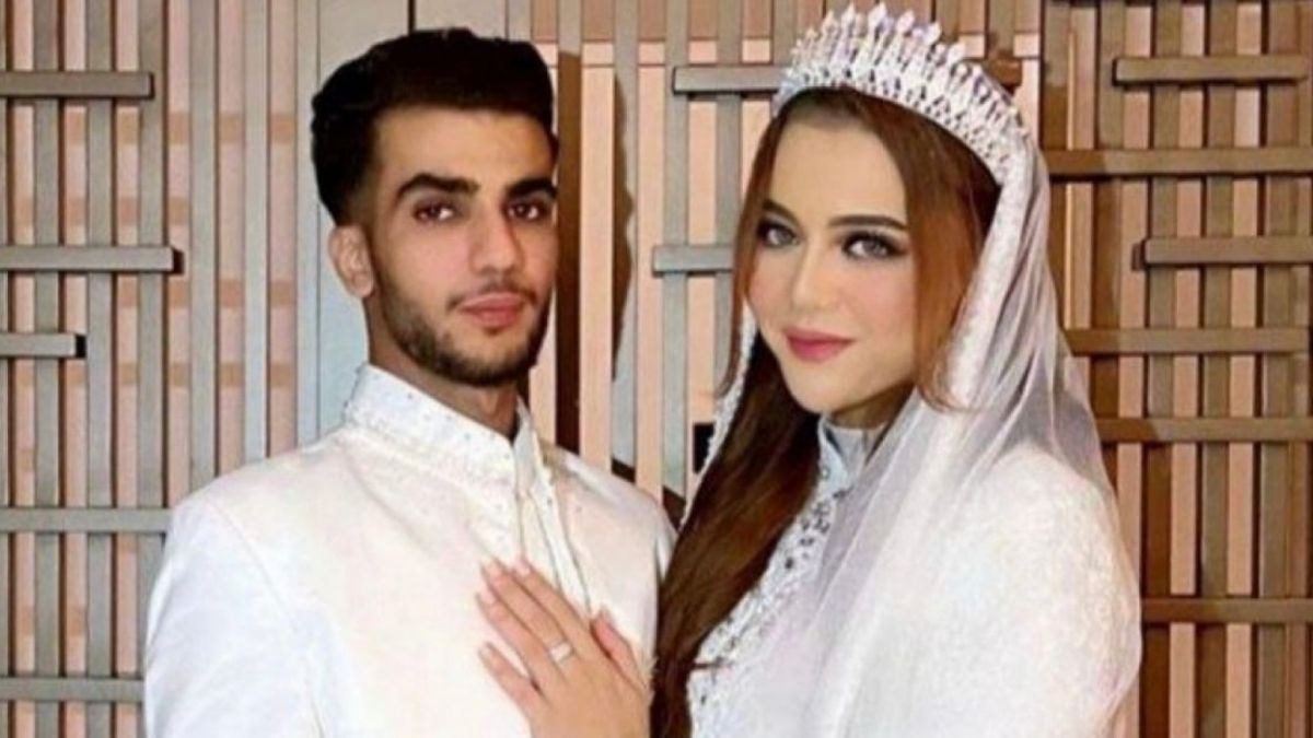 Pasangan Ratu Rizky Nabila dan Ibrahim Alhami Resmi Cerai Setelah 2 Hari Menikah, Denise Chariesta Malah Unggah Foto Melukat Tanpa Bra [Instagram]