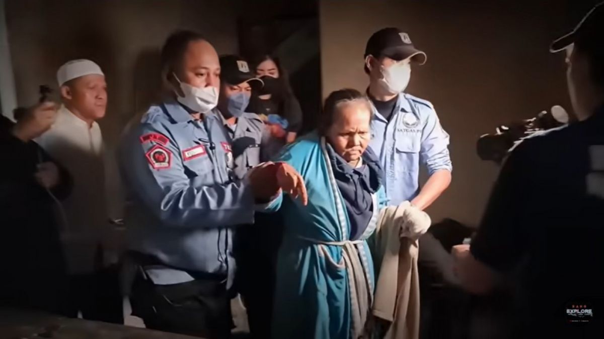 Kondisi Ibu Eny yang sekarang diungkap oleh Ketua RT [Youtube SANG EXPLORE]