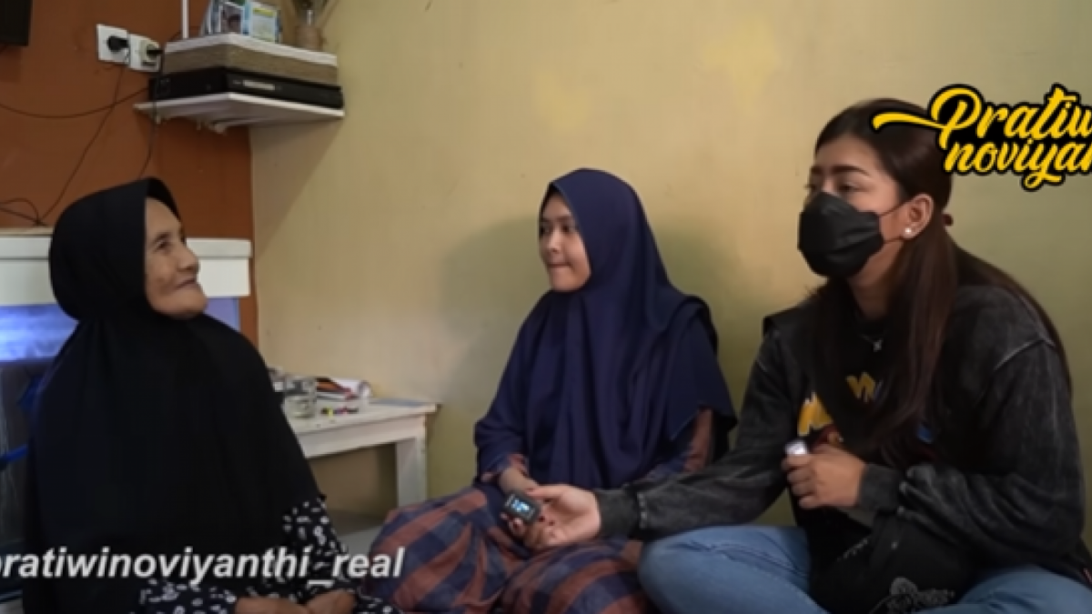 ODGJ Cantik Icha Lakukan Ritual Tiap Malam Jumat [YouTube/Pratiwi Noviyanthi]