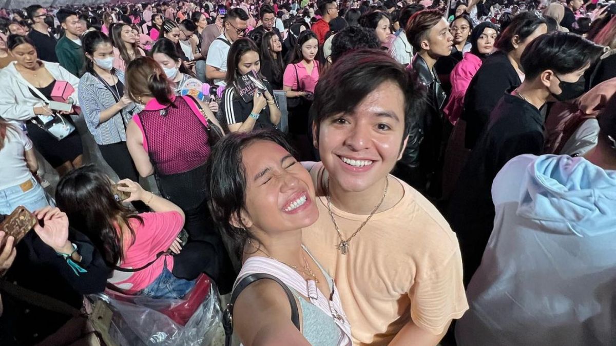 Potret Shenina Cinamon dan Angga Yunanda saat nonton konser BLACKPINK di Jakarta. [(instagram/sheninacinnamon)]