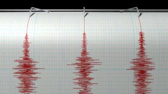 Getaran Gempa Banten Sampai Jakarta, Warga Panik Saat Salat