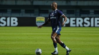 David Da Silva Manfaatkan Masa Jeda Kompetisi Liga 1 Bersama Keluarga