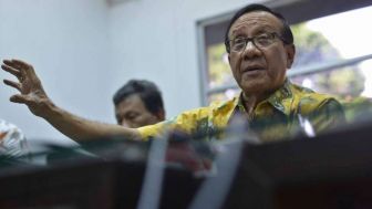 Akbar Tandjung Tepis Tudingan Berkhianat dari Golkar, Berdalih Penghormatan Sebagai Senior HMI