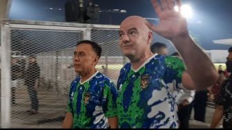 Tak Hadiri Panggilan Polisi, Iwan Bule Malah Ajak Presiden FIFA Main Bola di Stadion Madya