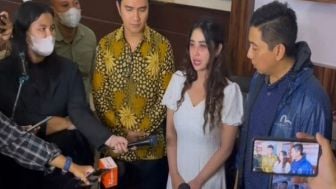 Alih-alih Marah, Dewi Perssik Justru Menangis saat Tahu Motif Haters yang Hina Dirinya, Ada Apa?