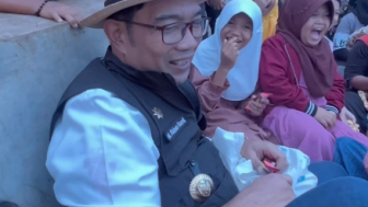 Tanggapan Kang Emil Atas Kasus Pencabutan Identitas Donatur di Tenda Pengungsian Korban Cianjur