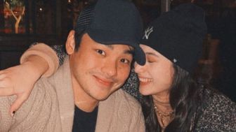 Kisah Asmara Rob Clinton dan Chelsea Islan, dari Sahabat jadi Cinta