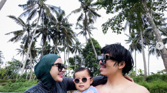 Bikin Ngiri, Atta Halilintar dan Aurel Hermansyah Lakukan Hal Ini bersama Ameena di Bali