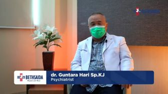 Penderita ODGJ, Tidak Sadar Menderita Skizofrenia Paranoid? Simak Cara Mengatasinya