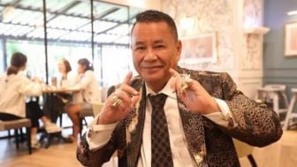 Cincin Berlian Belum Juga Dikembalikan, Hotman Paris: Itu Murah Sih