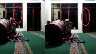 VIRAL! 2 Remaja Dikejutkan Bayangan Putih di Masjid saat Bangunkan Sahur