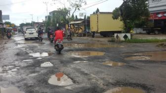 Vira! Presiden Jokowi akan Kunjungi Lampung Tengah, Jalan di Lampung Auto Diperbaiki