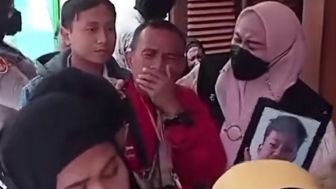 Hakim Vonis Tukul 9 Tahun Penjara, Keluarga Arya Saputra Menangis Kecewa