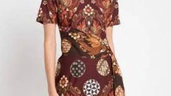 Tampil Memikat hati, Rekomendasi Dress Batik Modern dengan Potongan A-Line