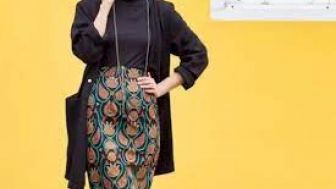Super Trendy! Inspirasi Rok Batik Modern Tahun Ini yang Wajib Kamu Miliki