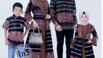Super Tren dan Modis! Inspirasi Baju Batik Couple Keluarga Wajib Kamu Punya