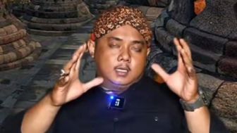 Sosok Ini Ungkap Asal Mula Dewi Perssik Diduga Diselimuti Aura Jahat dan Hal Gaib