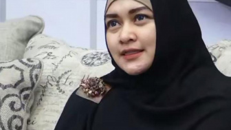 Alami KDRT, Presenter Zeda Salim Ungkap Ditalak Suami Beberapa Menit Usai Berhubungan Badan