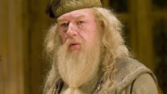Michael Gambon Pemeran Dumbledore di Film Harry Potter Meninggal Dunia
