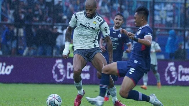 Persib Berhasil Meneruskan Tren Positif Setelah Kalahkan Arema 1-2