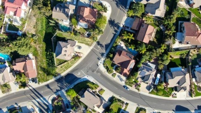 Mitos Rumah Tusuk Sate Bikin Betah Mahluk Halus hingga Disebut Tempat Tinggal Pembawa Sial dari Sisi Feng Shui