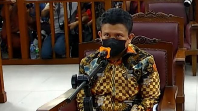 Fakta dalam Dakwaan, Ferdy Sambo Rangkul Istri Keluar Rumah usai Lakukan Tembakan