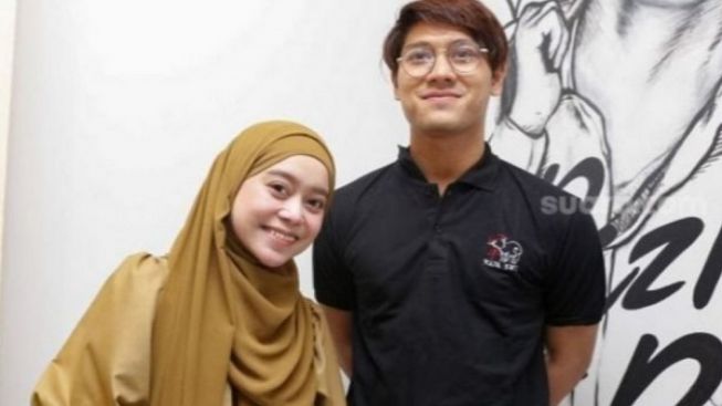 Rizky Billar dan Lesti Kejora Mungkin Pisah Ranjang, Ini Hasil Penerawangan Denny Darko