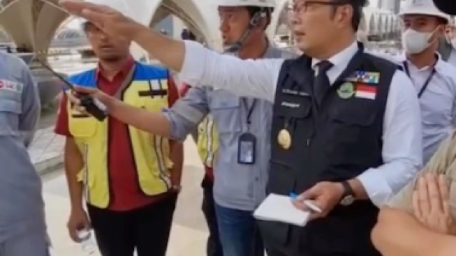 Pedas Banget! Cuitan Ridwan Kamil Dianggap Blunder oleh Netizen: Kenapa Takut Dikritik Masyarakat?