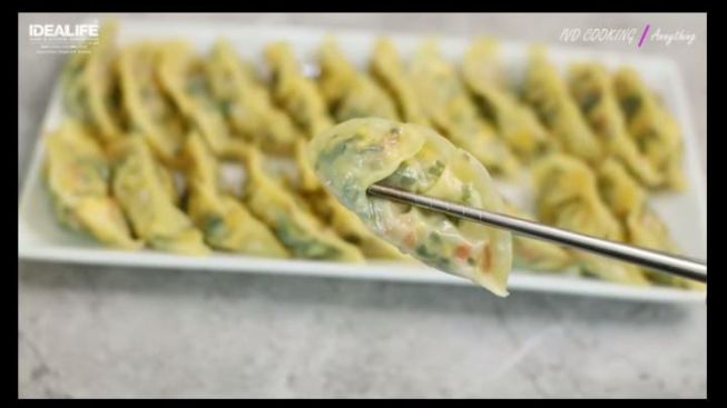 Lagi Viral, Makanan Murah Meria Omzet Tembus Ratusan?