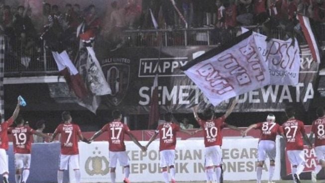 Aneh! Supporter Bali United Minta Persib Bandung Mengalahkan Tim Mereka di Pertandingan Krusial, Ini Alasannya..