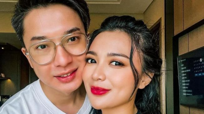 Bercocok Tanam? Wika Salim Mesra di Hotel bareng Pacar hingga Dirujak Netizen