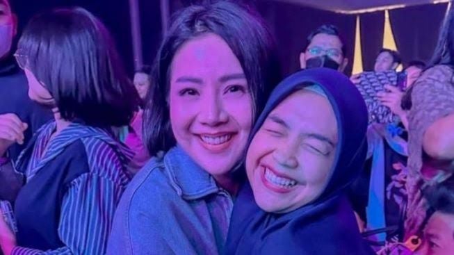 Di Tengah Perseteruan Bunga Zainal, Agnes Jennifer Bongkar Tabiat Ria Ricis