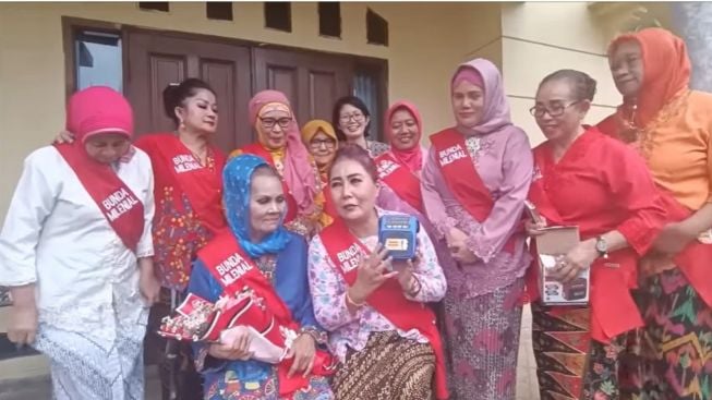 Begini Kondisi Mata Kiri Ibu Eny yang Sakit, Usai Ibunda Tiko Diajak Ngonten dan Didandani oleh Bunda Milenial