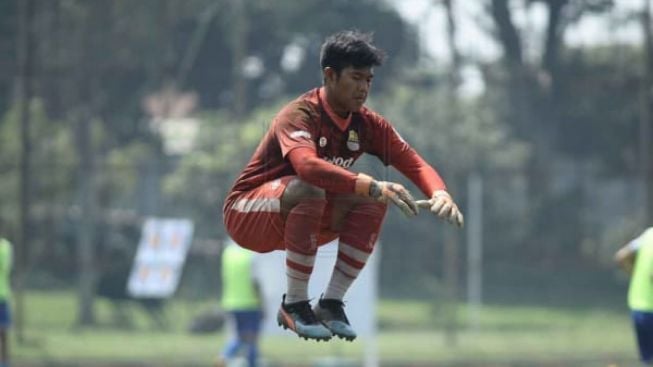 Siap Kerja Keras, Kiper Muda Persib Dipanggil Timnas