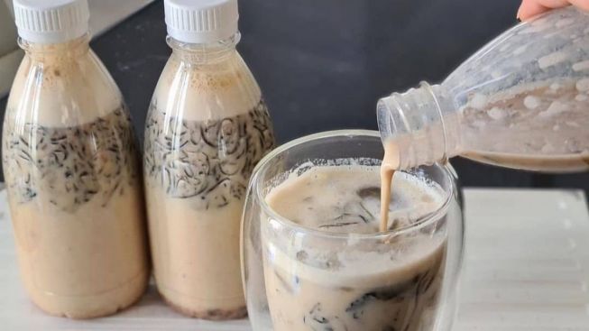 Resep Ramadhan: Susu Kurma Segar dan Sehat Tanpa Bahan Pengawet