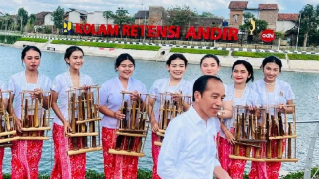 Hadirkan Solusi untuk Banjir, Presiden Jokowi Resmikan Kolam Retensi Andir di Kabupaten Bandung