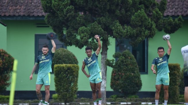Kontra Dewa United, Persib Bandung Siap Bangkit dengan Dukungan Penuh dari Bobotoh