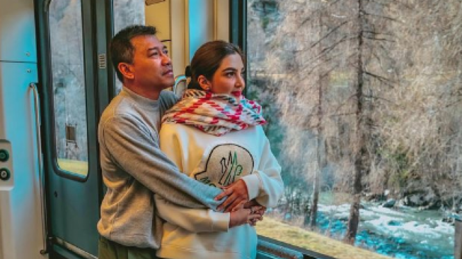 Ashanty Niatkan Khusyuk Beribadah Mesi Diterpa Cuaca Panas di Mekkah