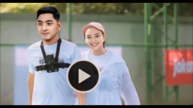 CEK FAKTA: Amanda Manopo Puji Arya Saloka Ganteng Saat Main Tenis? Simak Penjelasannya