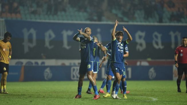 Bhayangkara FC Terpuruk di Tangan Persib, Tim Maung Bandung Tunjukkan Kekuatan di Bulan Ramadhan