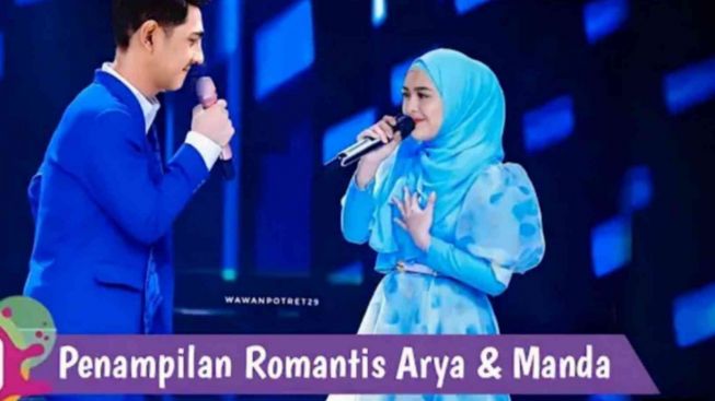 CEK FAKTA: Amanda Manopo dan Arya Saloka Berbagi Momen Romantis di Acara Sahur, Benarkah?