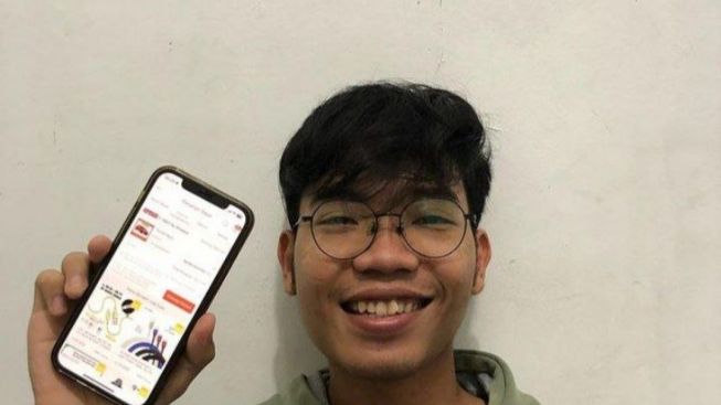 HEBOH! Seorang Pria Beli Mobil Flash Sale Rp11 Ribu, Netizen: Orang Dalam